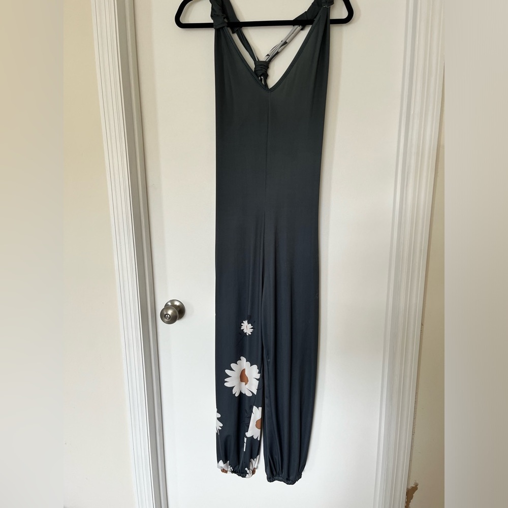 L Zulily Romper